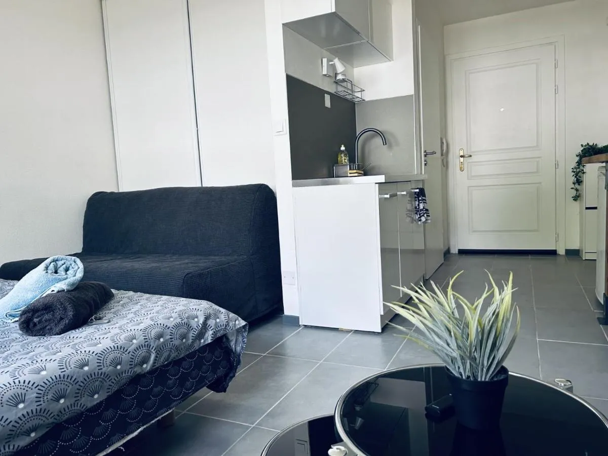 Image 4 of STUDIO tres pratique