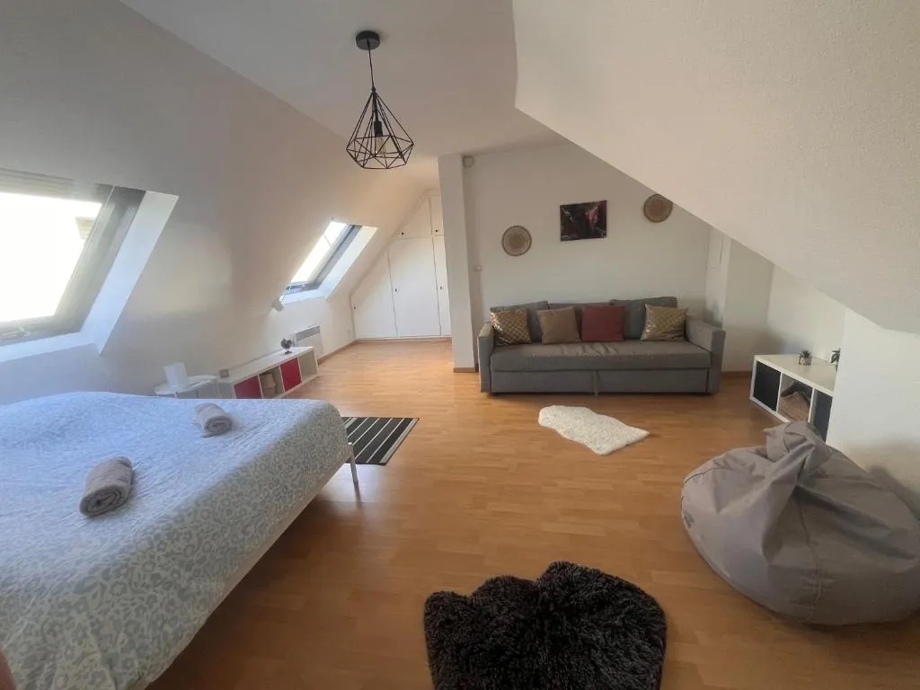 Image of Stras’ home
