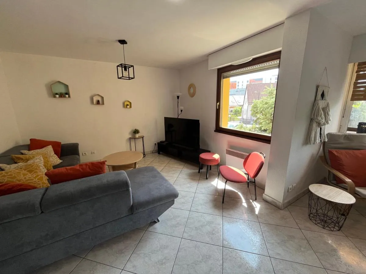 Image 4 of Stras’ home