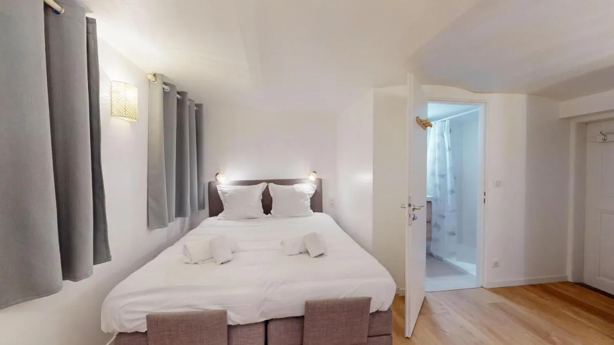 Image 5 of Studio Castelnau