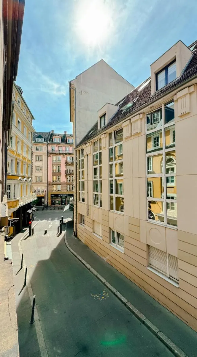 Image 5 of Suite Hyper Centre Strasbourg