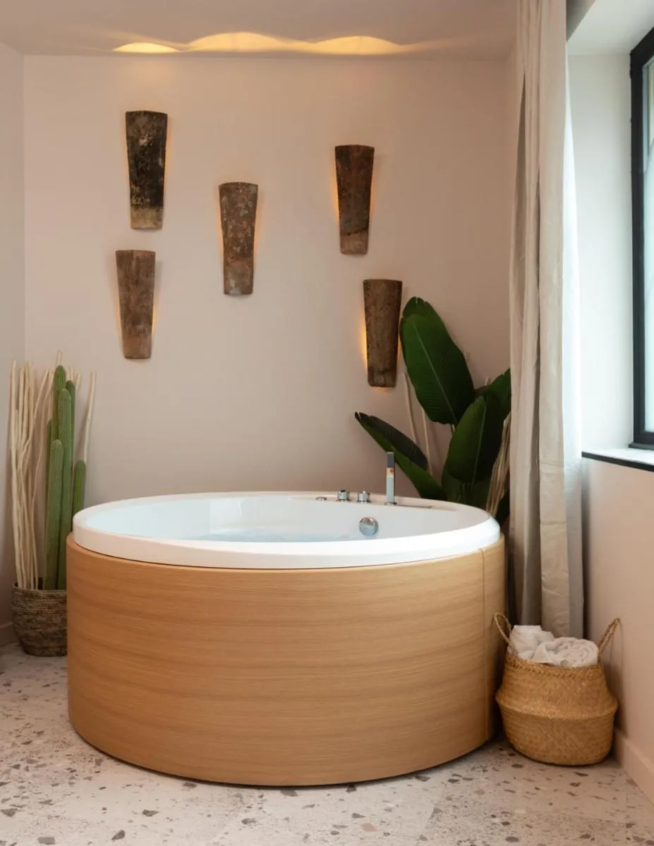 Image 3 of Suite romantique Ibiza, Jacuzzi, Spa