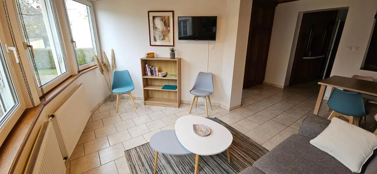 Image 4 of Superbe logement refait à neuf 3 chambres et double parking
