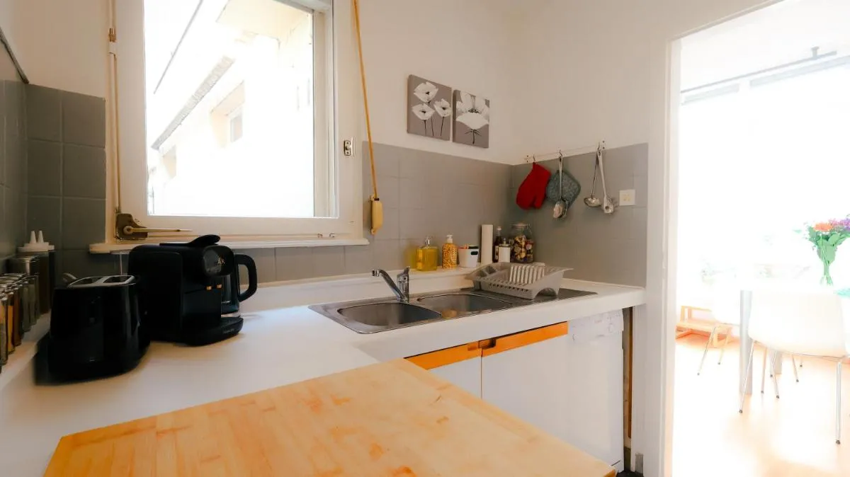 Image 1 of grand loft avec patio proche des quais Strasbourg
