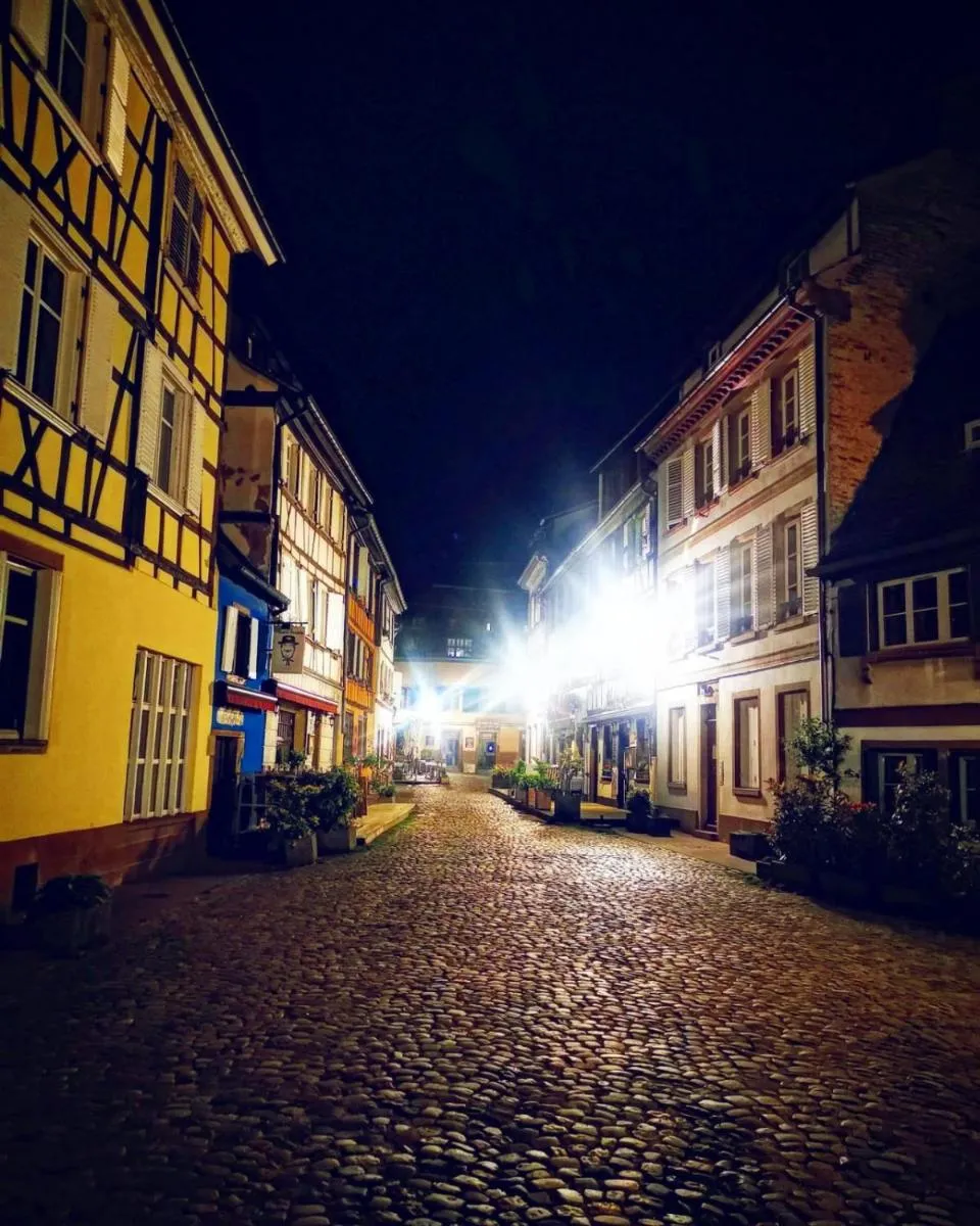 Image 5 of grand loft avec patio proche des quais Strasbourg